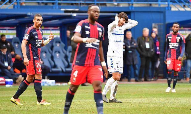 九游体育官网入口-巴黎FC凭借客场胜利，稳坐榜首