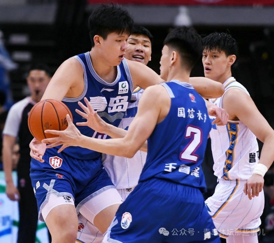 九游体育网页版登录入口-青岛黄海队主场失利，是否需要调整战术？