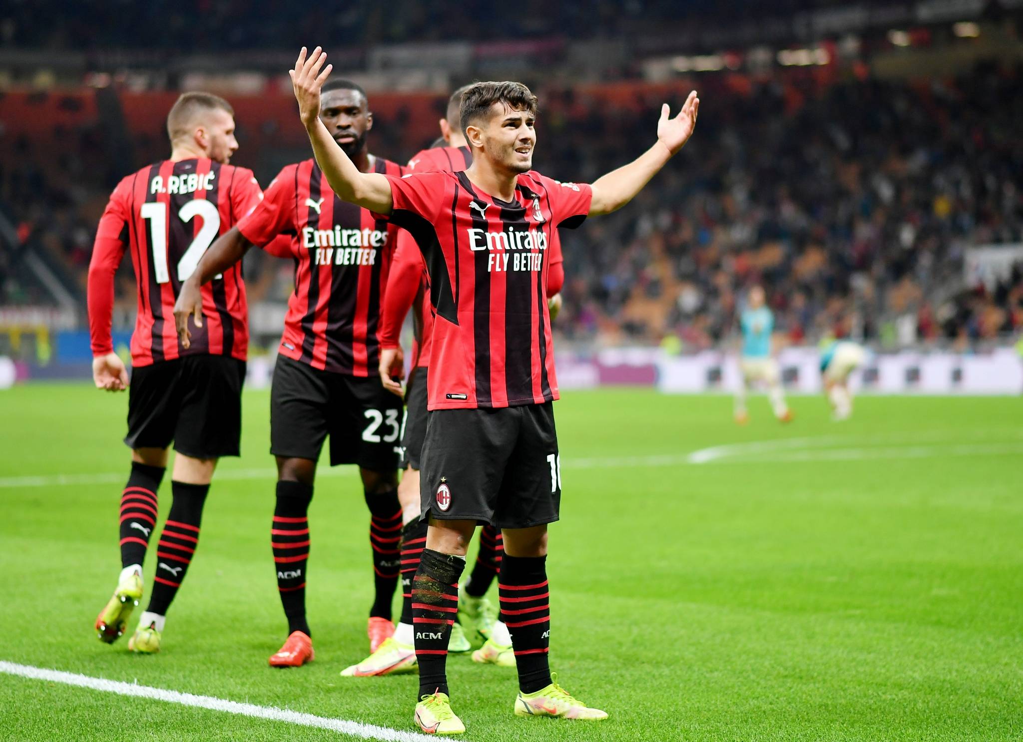 九游体育入口-AC米兰前锋连续破门，创造进球纪录的简单介绍