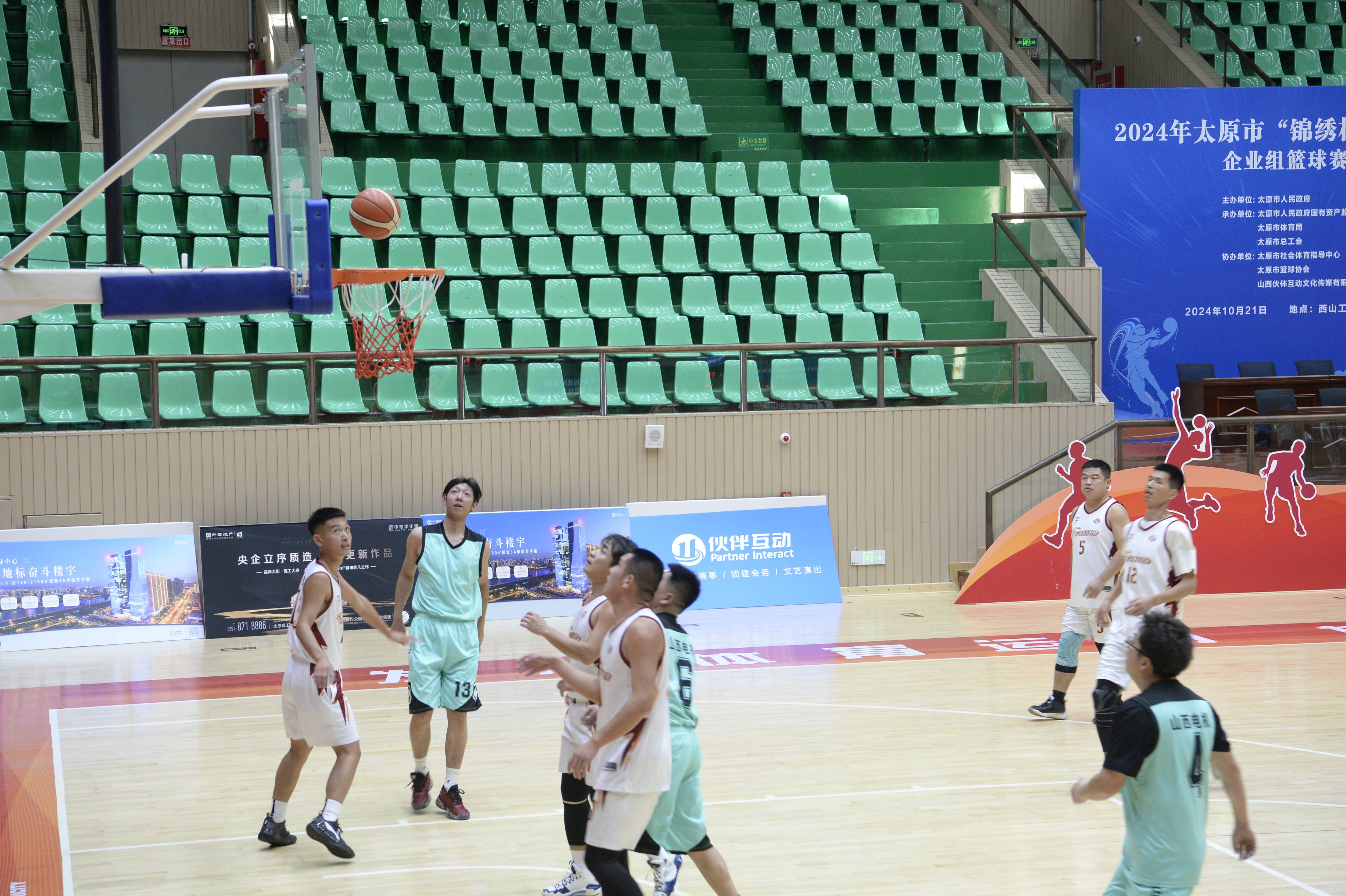 九游体育app下载-包含精彩篮球赛事风头不减，球星们屡创新高的词条