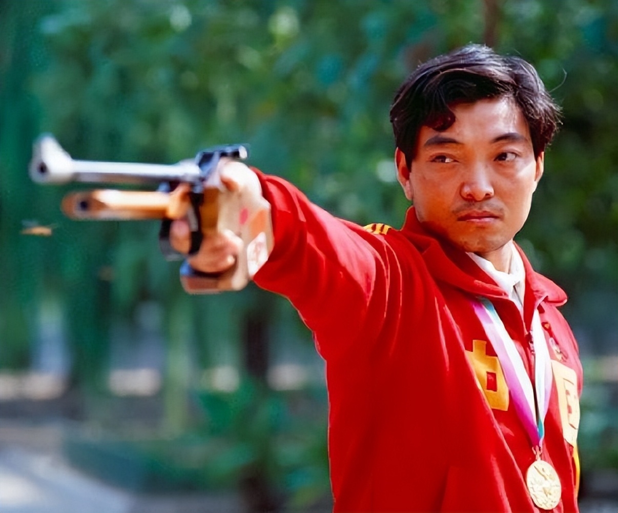 九游体育中国官网-关于竞争激烈！运动员斗志昂扬争第一的信息