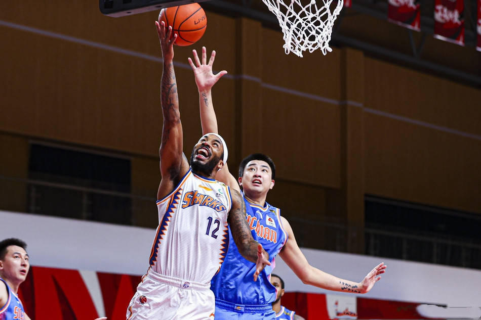 九游体育亚洲官网-包含贵州男篮逆袭大胜，展现出色实力的词条