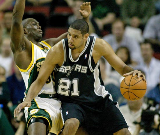 阿伦遭遇困难，需要全力以赴