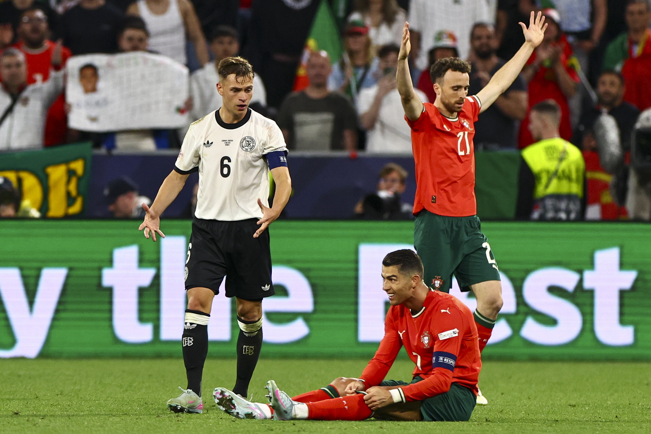 九游体育-英格兰战胜葡萄牙，晋级形势看涨的简单介绍