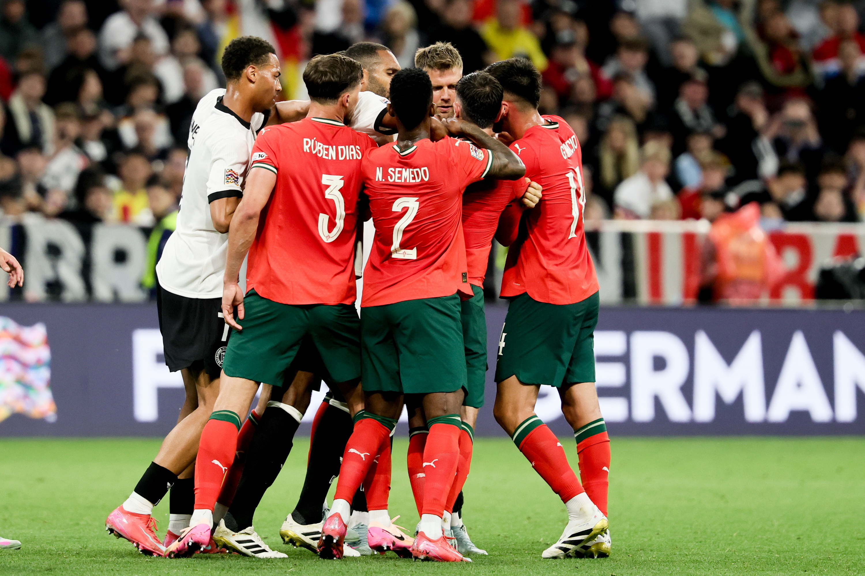 葡萄牙队在欧预赛比赛中一路高歌猛进的简单介绍