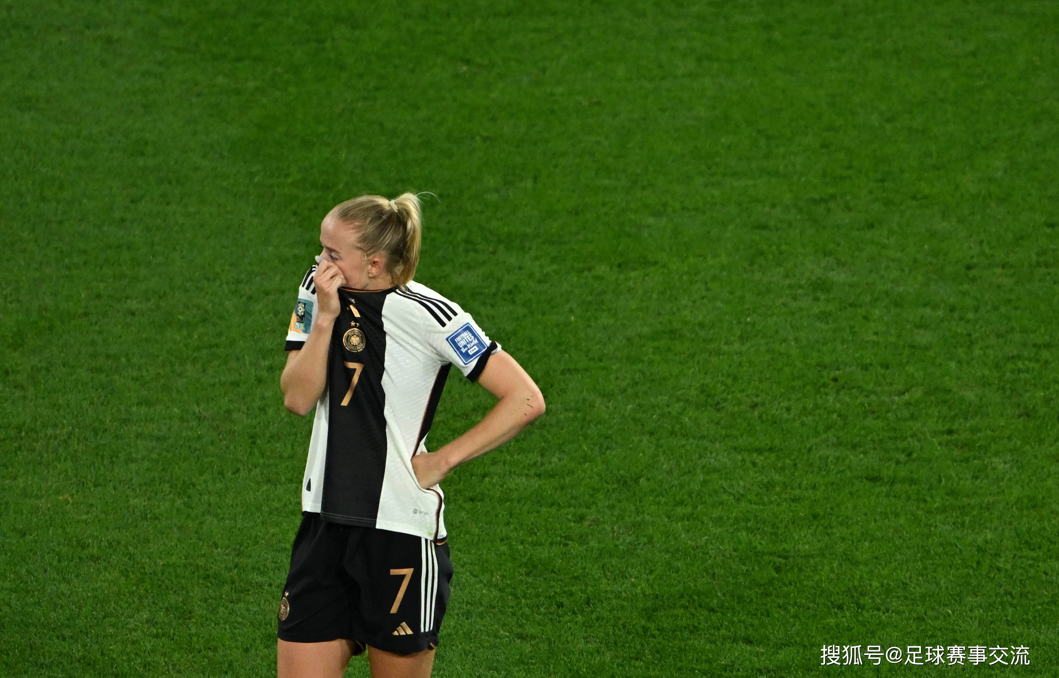 九游体育登录-德国女足队遭遇对手逆袭，无缘欧洲杯决赛